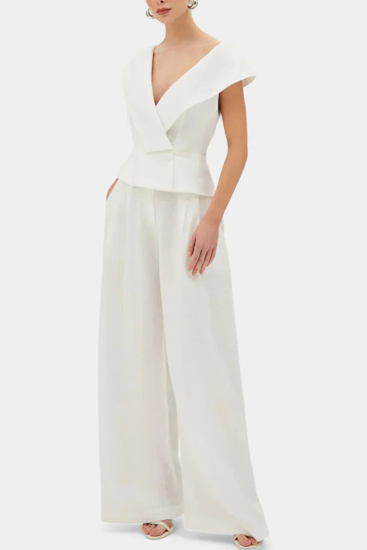 Hayden · Conjunto asimétrico con pantalón de corte palazzo